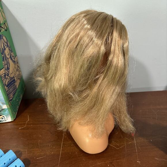 Farrah's Glamour Center 1977 Mego "Beauty Head" Vintage Farrah Fawcett AS SHOWN - Picture 3 of 13